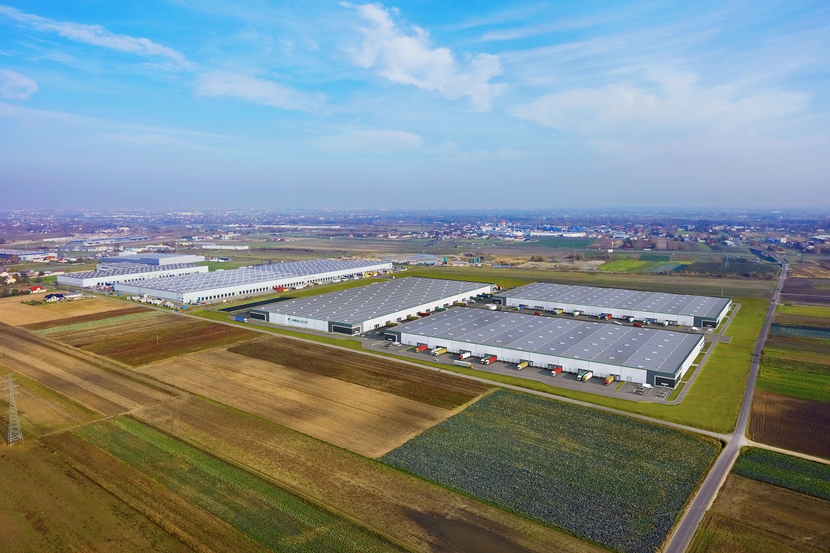 Logistics park in Warsaw, warehouse in Warsaw