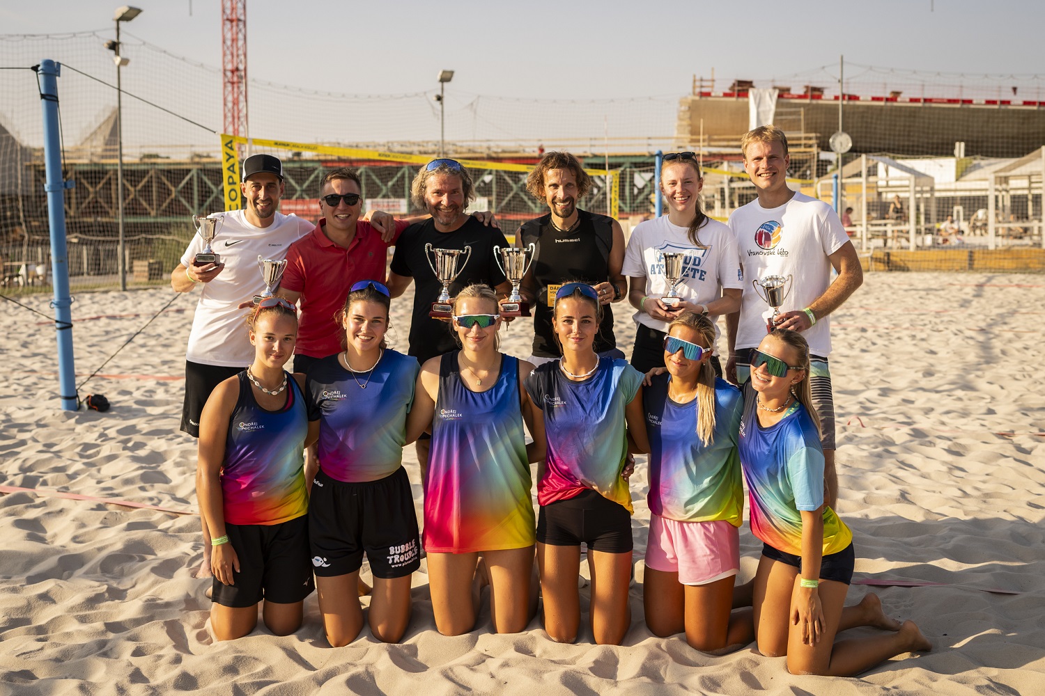 mim03991.jpg volleyball tournament_team