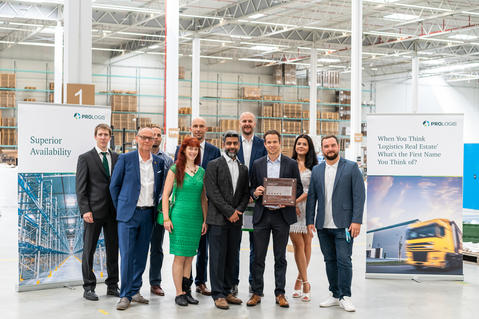 Prologis receives BREEAM “Outstanding” certificate at ceremony in Prague It´s official! Prologis receives BREEAM “Outstanding” certificate at ceremony in Prague